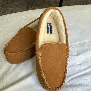 Boys Lands’ End Suede Moccasin Slippers Size 13